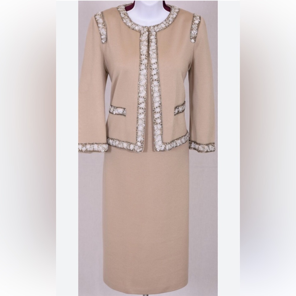 St. John classic dress and coat dress is a 10 coat is an 8 - Picture 1 of 5